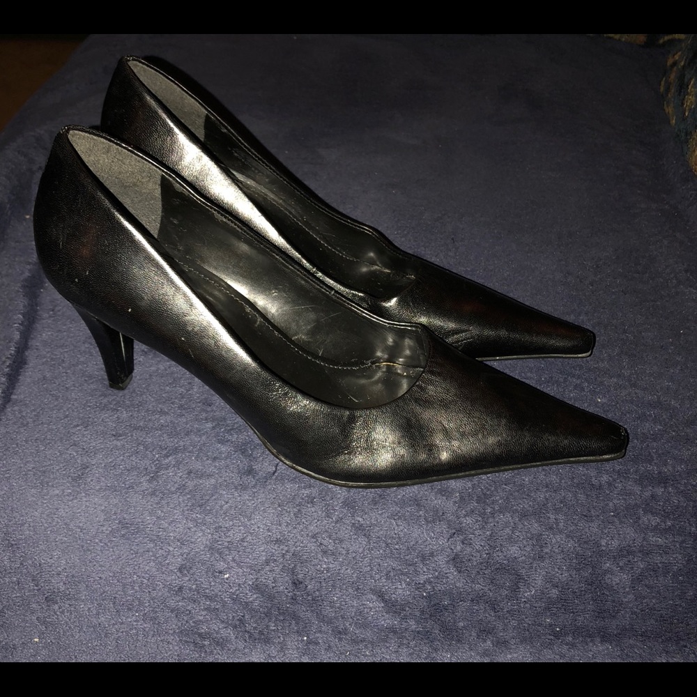 Cathy Jean Black Pumps 8 1/2